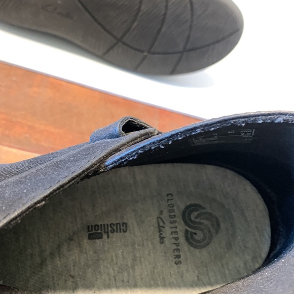 Clarks ankle bootie with zipper on one side and Velcro strap on the other. - Picture 5 of 6